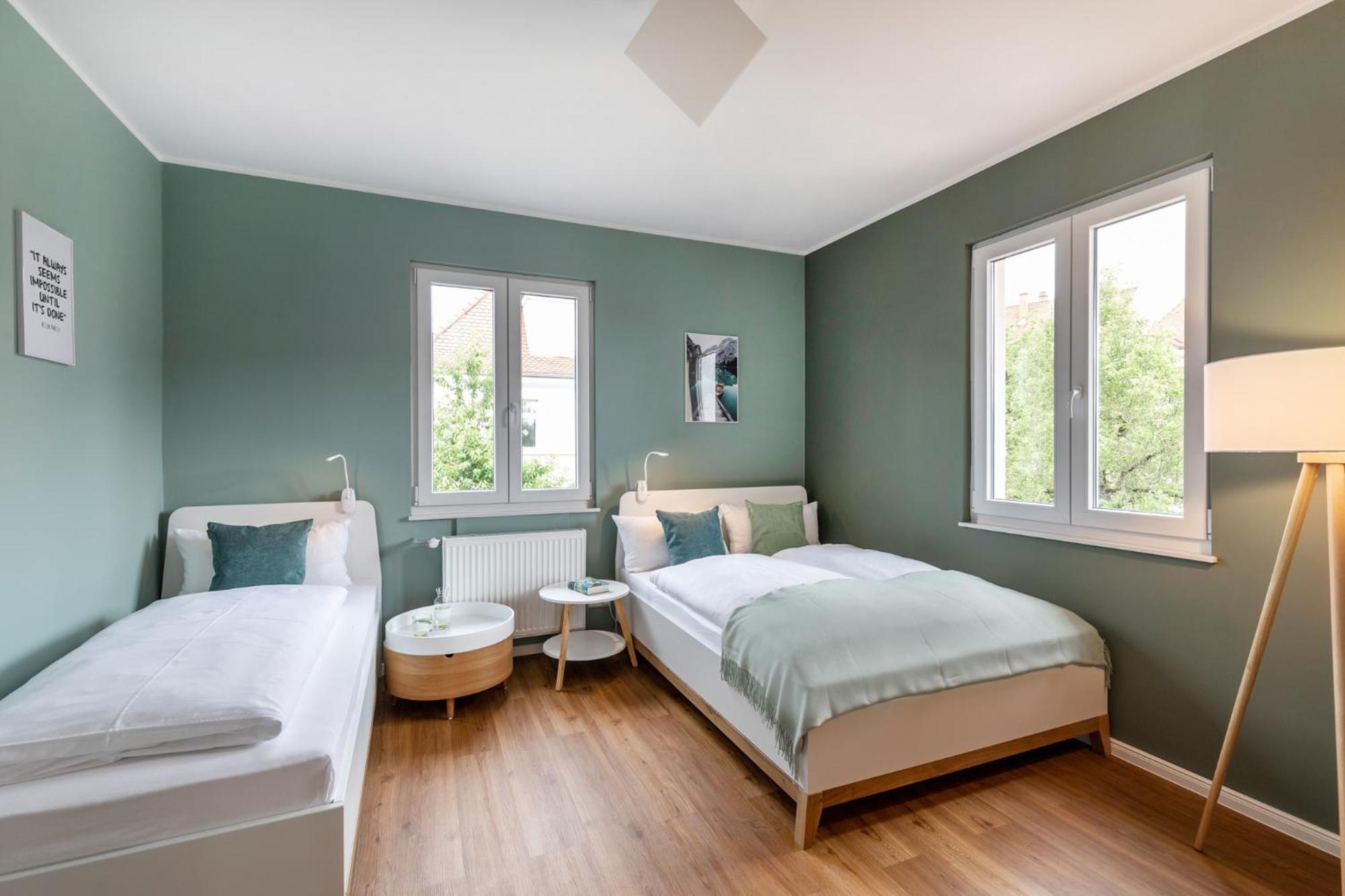 Primera Zimmer Mit Gemeinschaftsbad Зінген Екстер'єр фото